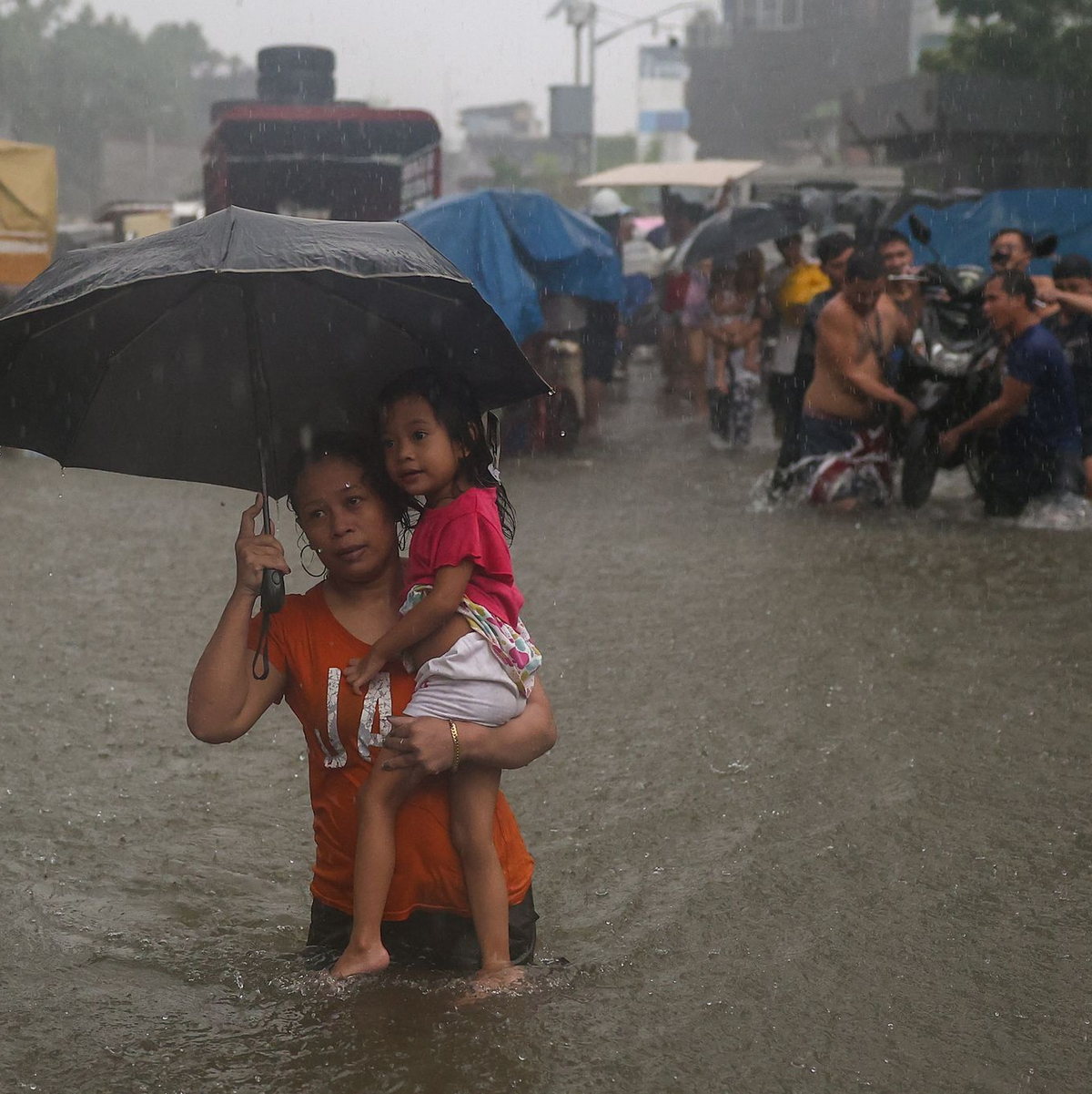 In Manila standen die Wassermassen teilweise meterhoch. - Foto: Basilio Sepe/ZUMA Press Wire/dpa