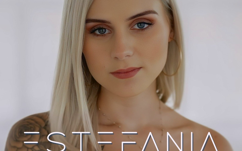 Estefania Wollny überzeugt mit ihrem neuen Song UNIKAT - Foto: presseportal.de