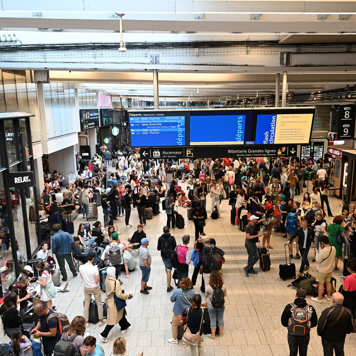 Massive Zugausfälle und Verspätungen werden wohl das ganze Wochenende andauern. - Foto: Sebastian Kahnert/dpa