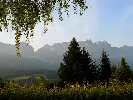 Der Wilde Kaiser. In diesem Gebirgszug in Tirol kam es zu dem tödlichen Unfall. (Archivfoto) - Foto: picture alliance / dpa