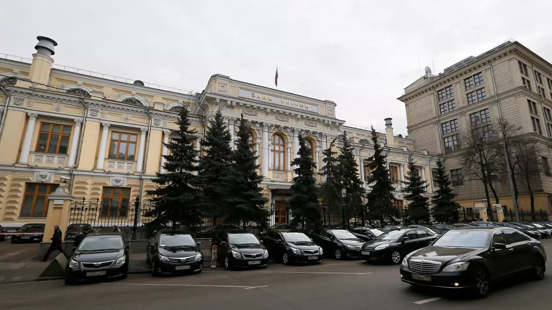 Nach früheren Angaben der EU-Kommission sind rund 210 Milliarden Euro der russischen Zentralbank in der EU eingefroren. (Archivbild) - Bild: Yuri Kochetkov/epa/dpa