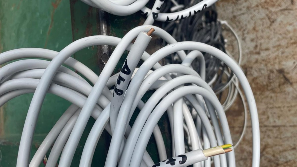 POL-OL: Polizei sucht Eigentümer von Kabeln - Foto: presseportal.de