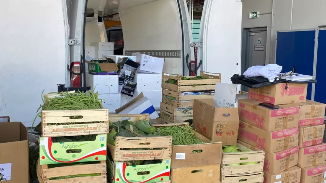 POL-MA: Oftersheim/Rhein-Neckar-Kreis/BAB 5: LKW transportiert verdorbene Lebensmittel und war mit knapp einer Tonne überladen - Bild: presseportal.de