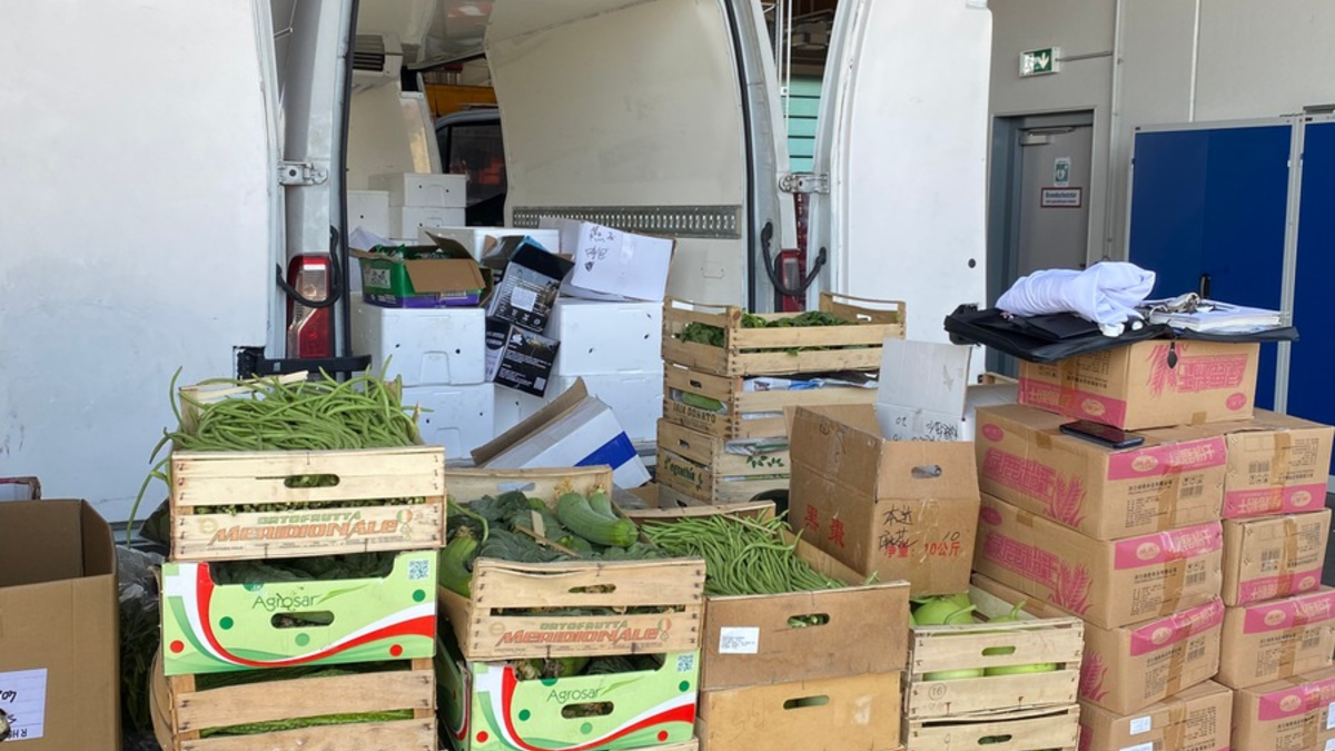 POL-MA: Oftersheim/Rhein-Neckar-Kreis/BAB 5: LKW transportiert verdorbene Lebensmittel und war mit knapp einer Tonne überladen - Foto: presseportal.de