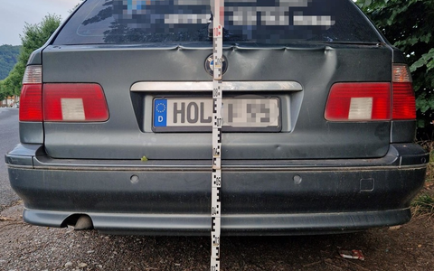 POL-HM: Zeugen nach Unfallflucht in Bodenwerder gesucht - Foto: presseportal.de