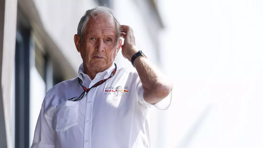 Die Beziehung zwischen Helmut Marko und Max Verstappen ist eng. - Bild: Erwin Scheriau/APA/dpa