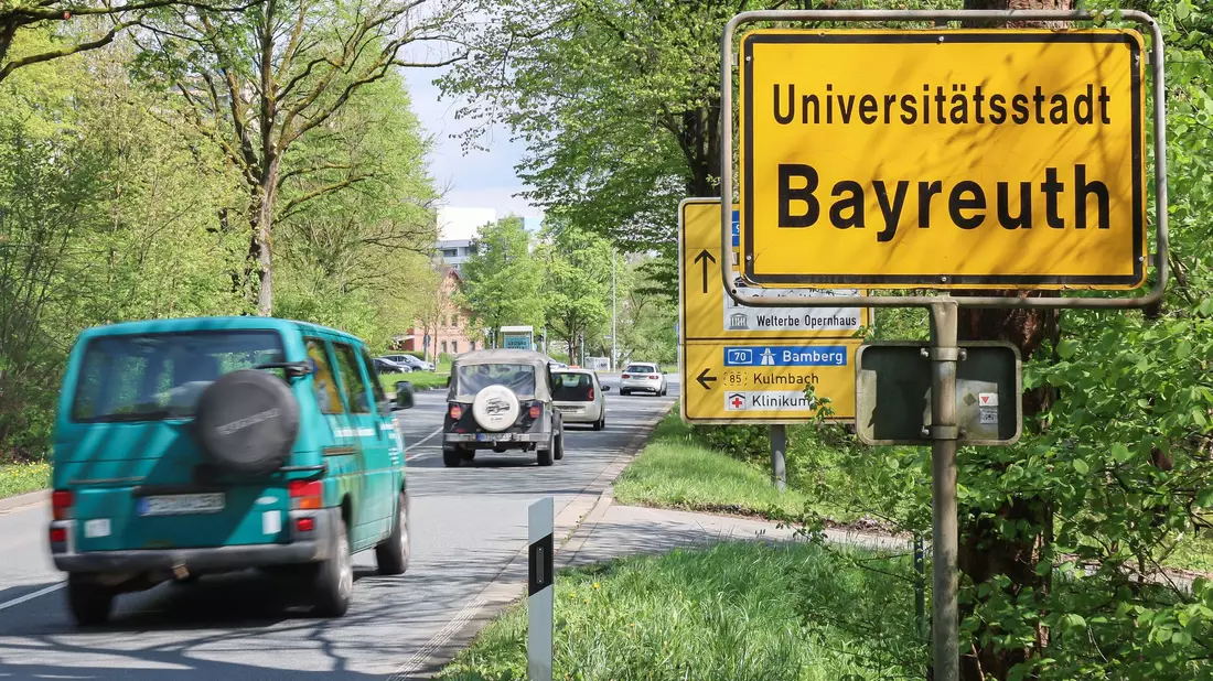 Zwei deutsch-russische Staatsbürger wurden in Bayreuth festgenommen, die für Moskau spioniert haben sollen. - Bild: Daniel Löb/dpa