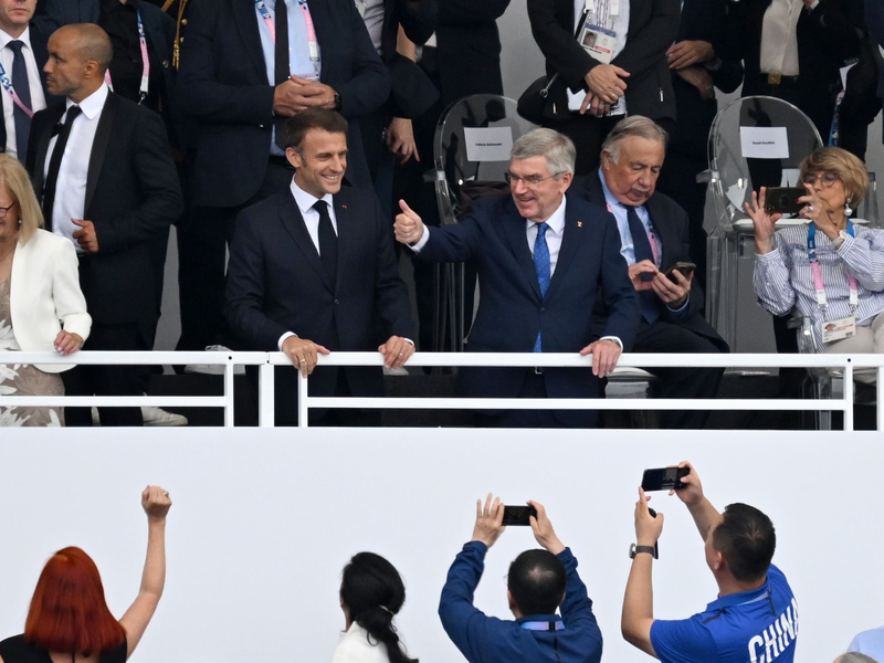 Celine Dion bildete den famosen Schlusspunkt einer historischen Olympia-Eröffnungsshow. - Foto: Sven Hoppe/dpa