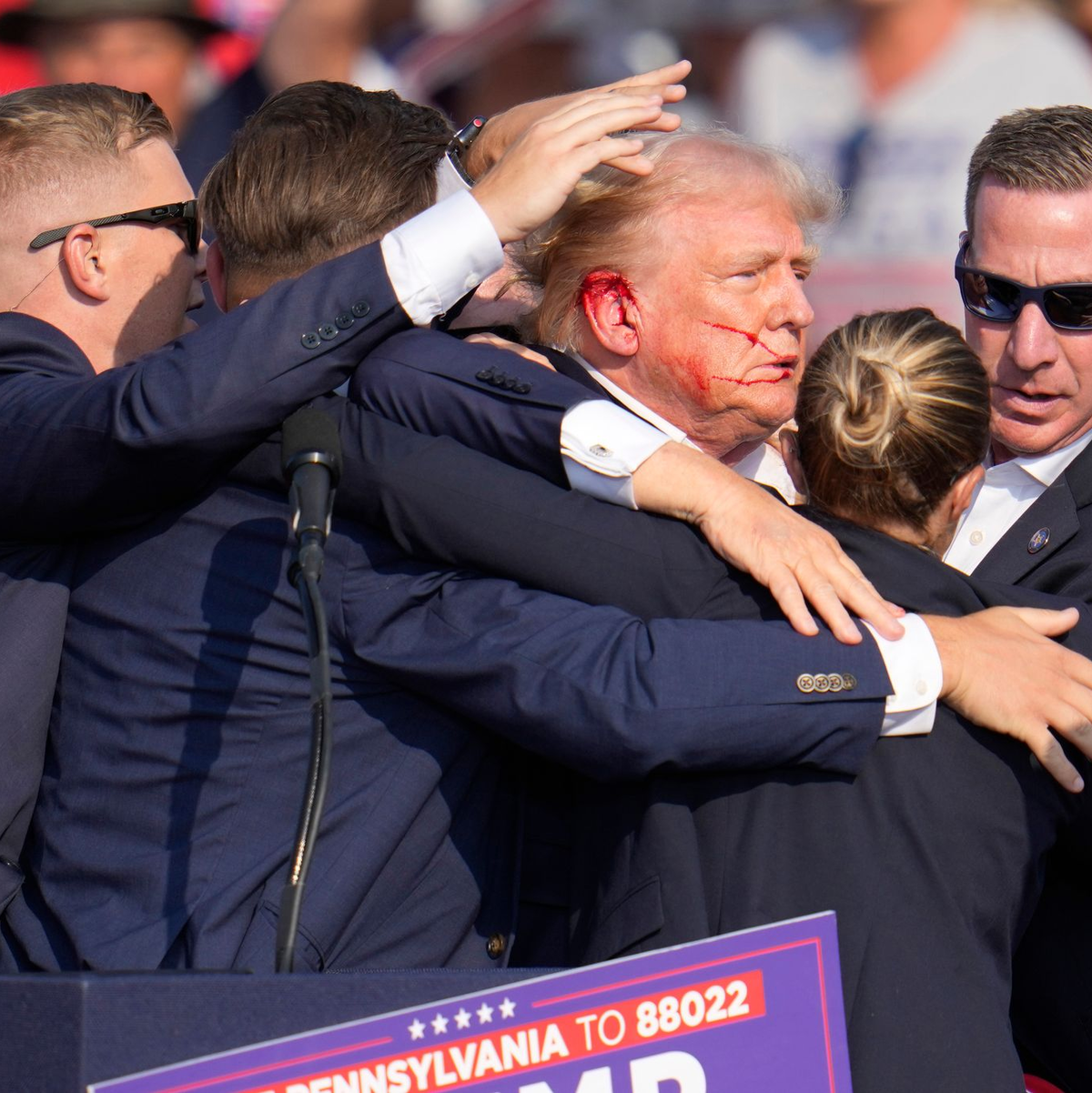 Trump: «Es war leider eine Kugel, die mein Ohr traf.» (Archivbild) - Foto: Gene J. Puskar/AP/dpa