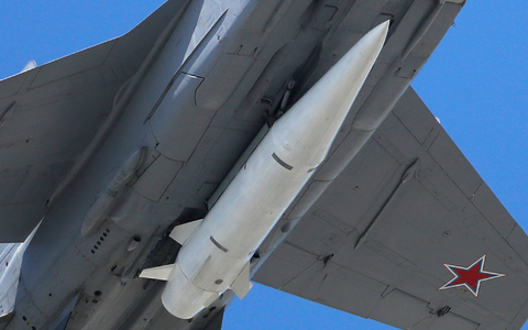 Russland soll bei der Attacke auf das ukrainische Energieversorgungsnetz neben Marschflugkörpern auch Kinschal-Raketen eingesetzt haben (Archivbild) - Foto: Pavel Golovkin/AP/dpa