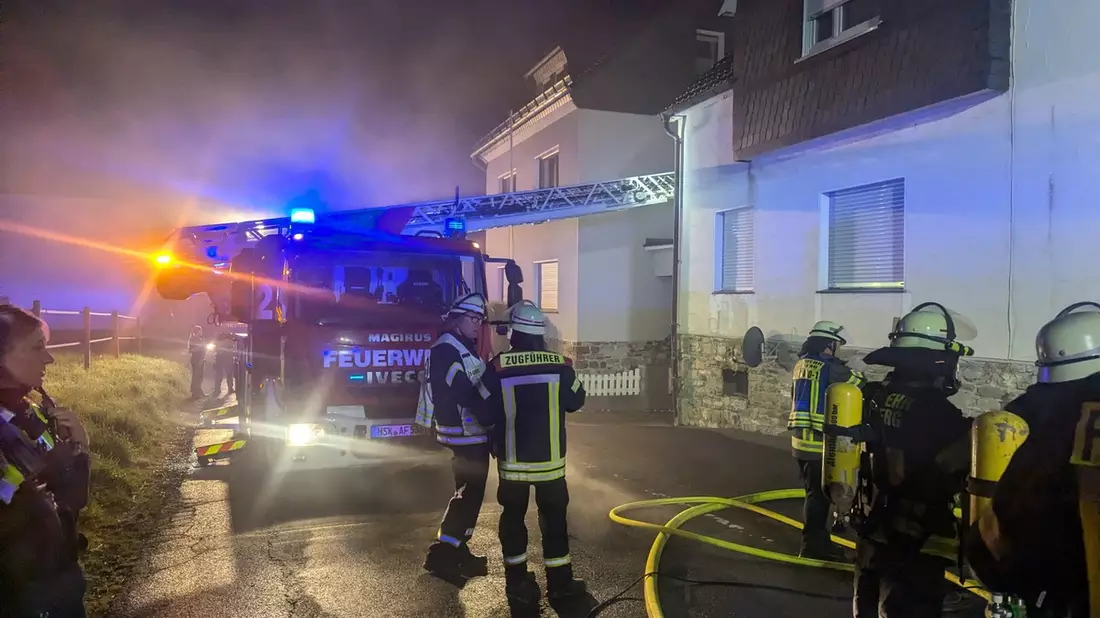 FW-AR: Haus nach Brand nicht mehr bewohnbar - Bild: presseportal.de