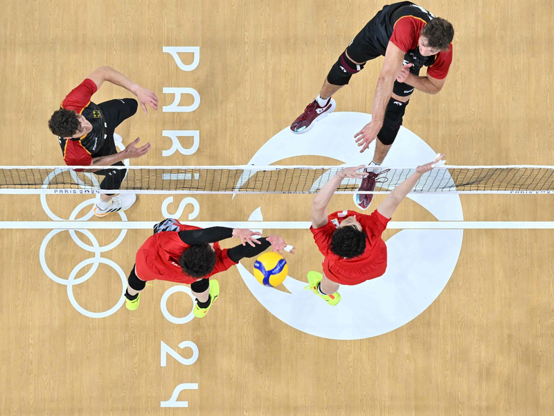 Deutschlands Volleyballer verlieren Olympia-Auftakt gegen Japan. - Foto: Natalia Kolesnikova/AFP/dpa