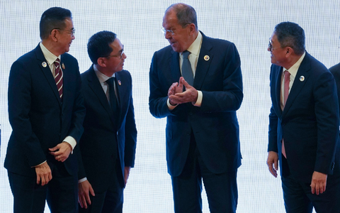 Der russische Außenminister Sergej Lawrow warnte in Laos vor einer «eskalierenden Konfrontation» in Südostasien. - Foto: Sakchai Lalit/AP