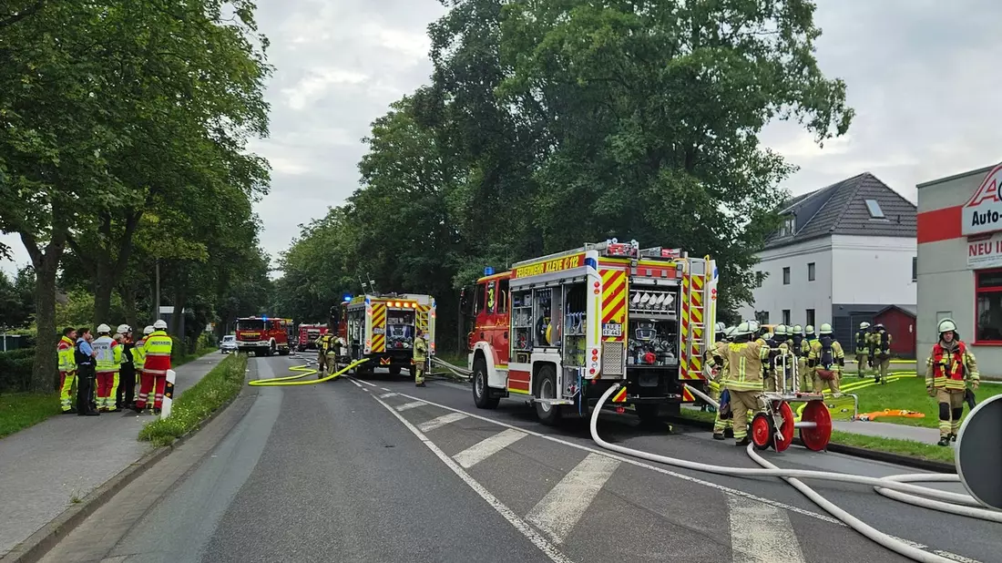FW-KLE: Wohnungsbrand in Mehrfamilienhaus an der Emmericher Straße - Bild: presseportal.de