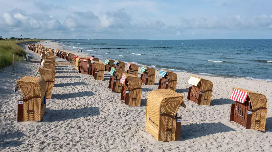 Zum Start in die neue Woche sonnig und warm - auch an den Küsten. - Bild: Stephan Schulz/dpa