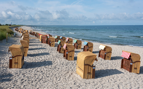 Zum Start in die neue Woche sonnig und warm - auch an den Küsten. - Foto: Stephan Schulz/dpa