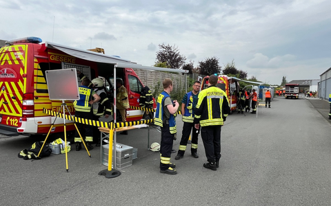 FW Kreis Soest: Erste Lagemeldung unbekannter Stoffaustriff in Geseke - Foto: presseportal.de