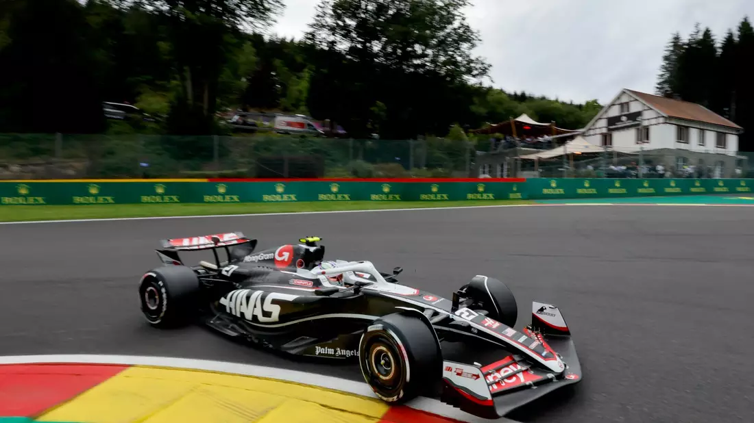 Nico Hülkenberg ist in der Qualifikation schnell raus. - Bild: Geert Vanden Wijngaert/AP/dpa
