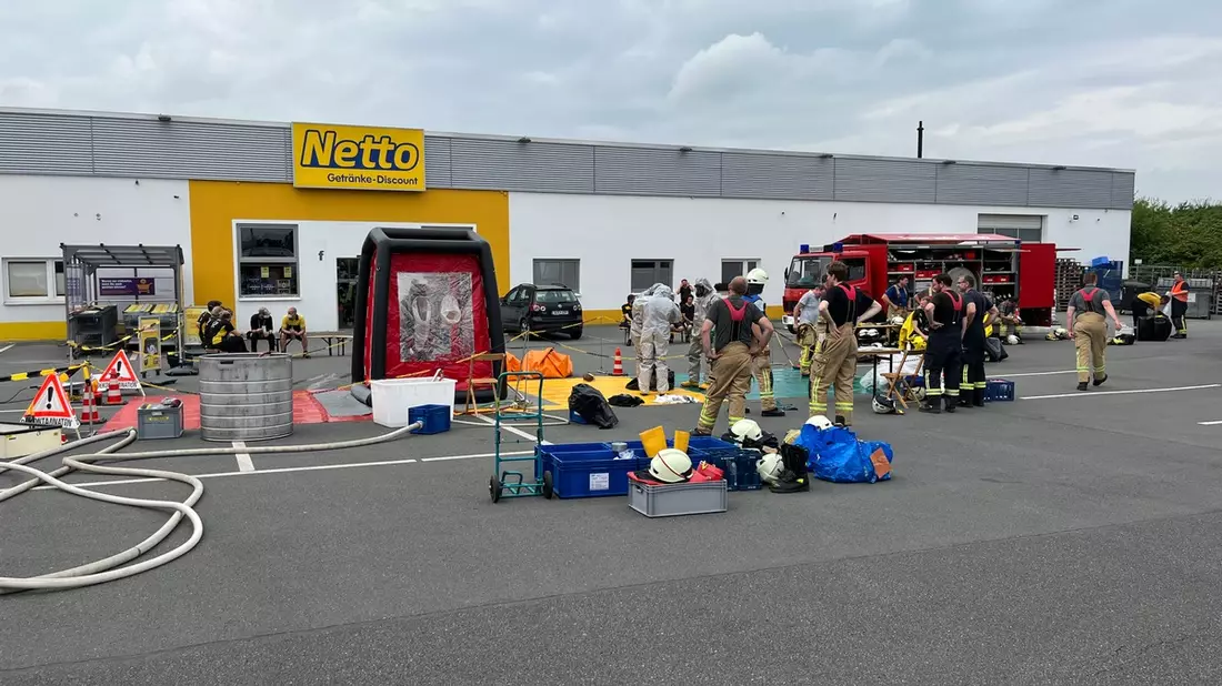 FW Kreis Soest: Abschlussmeldung: Großeinsatz für Feuerwehr, Rettungsdienst und Polizei in Geseke / Gemeinsame Presseinformation der Feuerwehr im Kreis Soest, der Stadt Geseke und der Kreispolizeibehörde Soest - Bild: presseportal.de