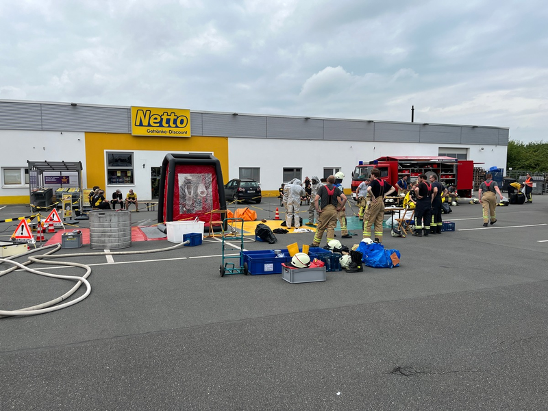 FW Kreis Soest: Abschlussmeldung: Großeinsatz für Feuerwehr, Rettungsdienst und Polizei in Geseke / Gemeinsame Presseinformation der Feuerwehr im Kreis Soest, der Stadt Geseke und der Kreispolizeibehörde Soest - Foto: presseportal.de