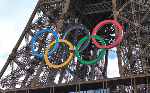 Eiffelturm mit Olympischen Ringen (Archiv) - Foto: über dts Nachrichtenagentur