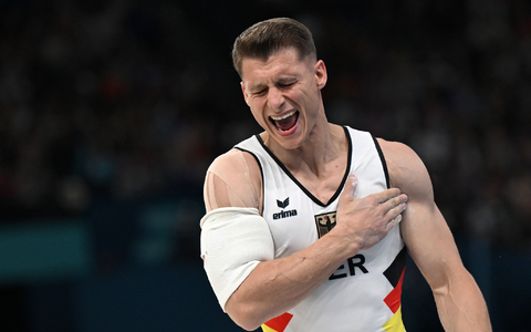 Locker und gelöst bestreitet Simone Biles den Wettkampf. - Foto: Marijan Murat/dpa