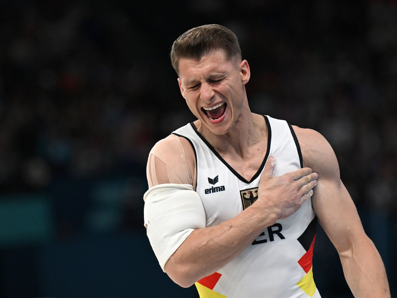 Locker und gelöst bestreitet Simone Biles den Wettkampf. - Foto: Marijan Murat/dpa