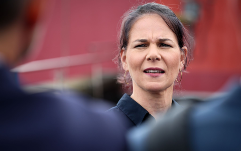 Außenministerin Annalena Baerbock spricht den Familien ihr Mitgefühl aus, die Angehörige bei einem Raketenangriff auf die Golanhöhen verloren haben. (Archiv-Foto) - Foto: Christian Charisius/dpa