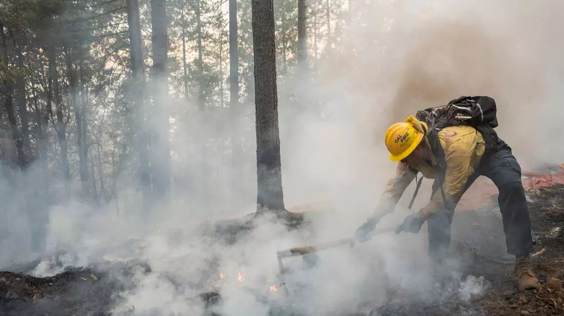 Behörden sprechen vom siebtgrößten Brand in der Geschichte des Bundesstaates. - Bild: Nic Coury/FR171100 AP/dpa