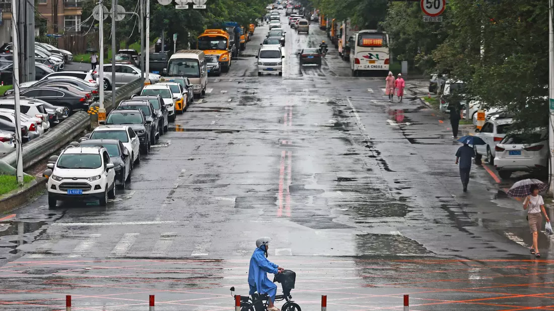 Ausläufer des Taifuns «Gaemi» haben in Zentralchina für viel Regen gesorgt. - Bild: Yang Qing/XinHua/dpa