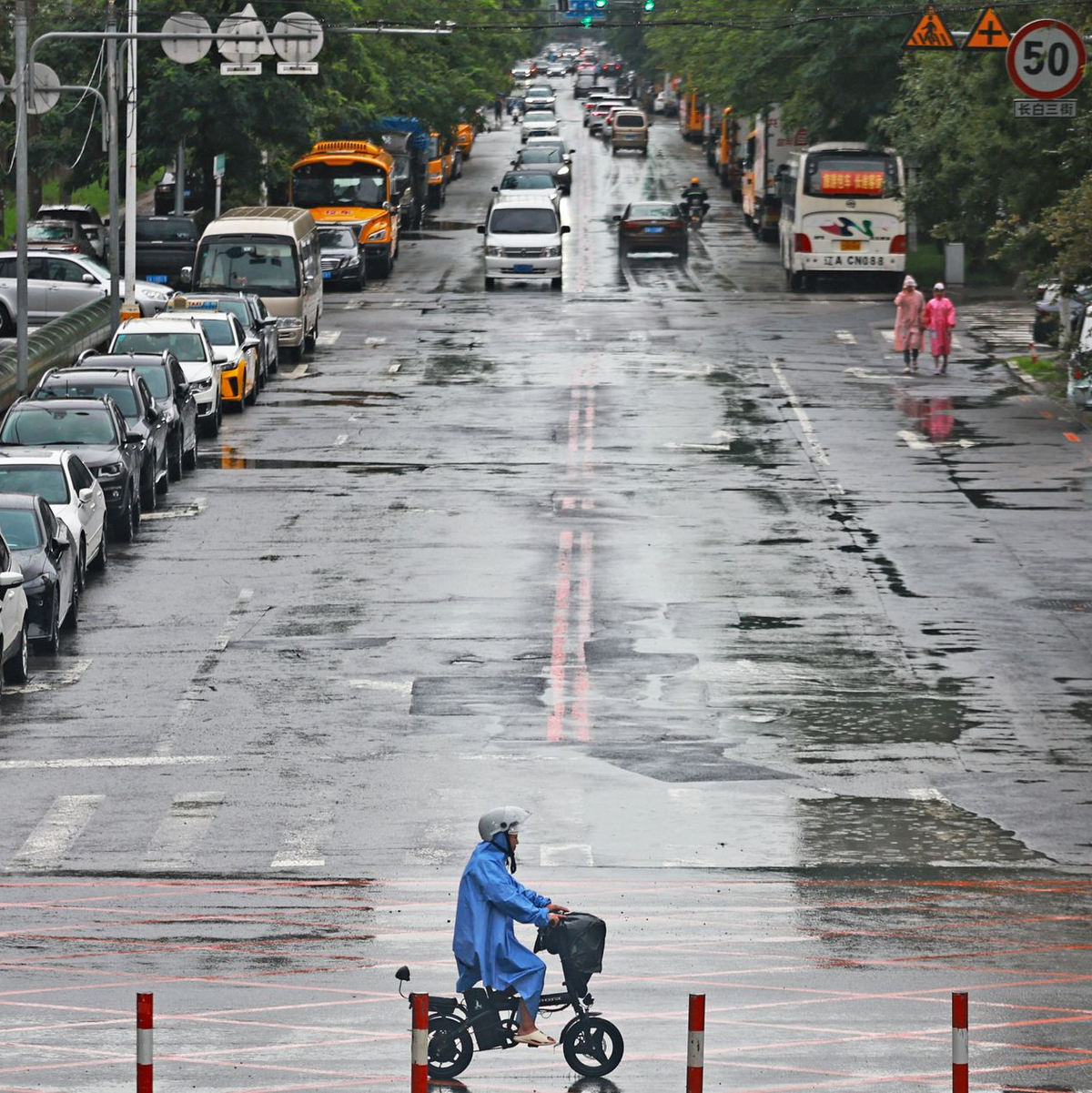 Ausläufer des Taifuns «Gaemi» haben in Zentralchina für viel Regen gesorgt. - Foto: Yang Qing/XinHua/dpa