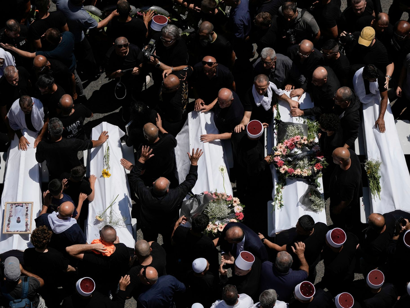 Jetzt hat die israelische Armee nach eigenen Angaben den Hisbollah-Kommandeur getötet, der den Befehl zum Abschuss der Rakete gegeben haben soll. - Foto: Leo Correa/AP/dpa