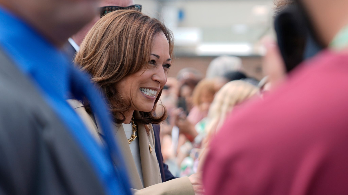 Harris will nach eigenen Worten Drama, Chaos und Spaltung überwinden. - Foto: Stephanie Scarbrough/AP/dpa