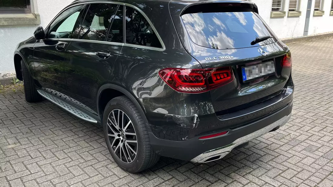 POL-SO: Parkender PKW touchiert - Bild: presseportal.de