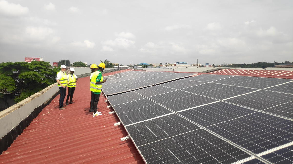 Investitionen mit Impact: Stiftung CEI Africa unterstützt EWIA bei Solarfinanzierungen in Afrika - Foto: presseportal.de