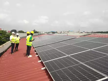 Investitionen mit Impact: Stiftung CEI Africa unterstützt EWIA bei Solarfinanzierungen in Afrika - Foto: presseportal.de