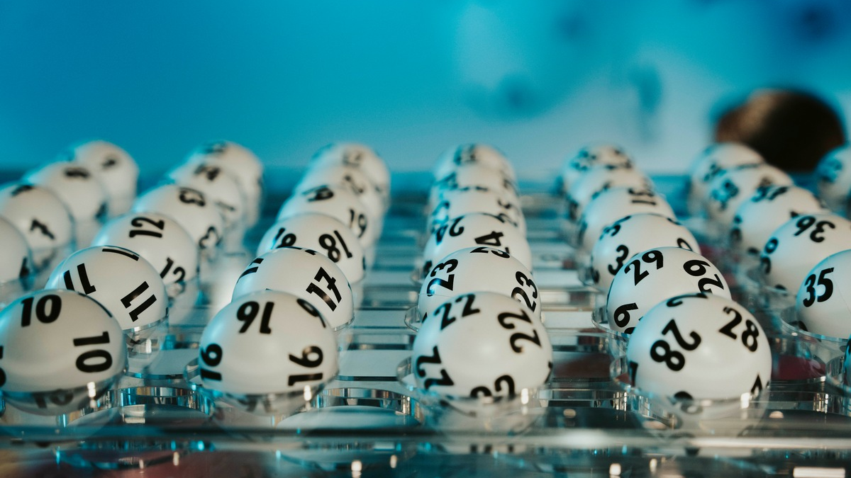 LOTTO 6aus49-Millionär im Kreis Siegen-Wittgenstein / Serie von Millionen-Gewinnen in NRW - Foto: presseportal.de
