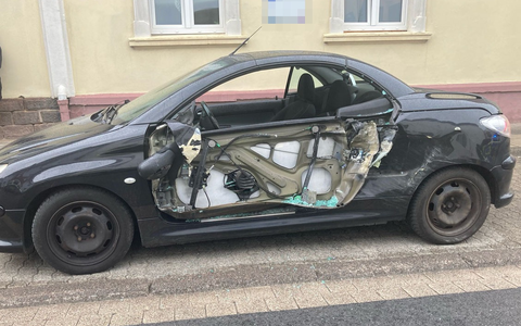 POL-HX: Lkw und Auto stoßen zusammen - Foto: presseportal.de