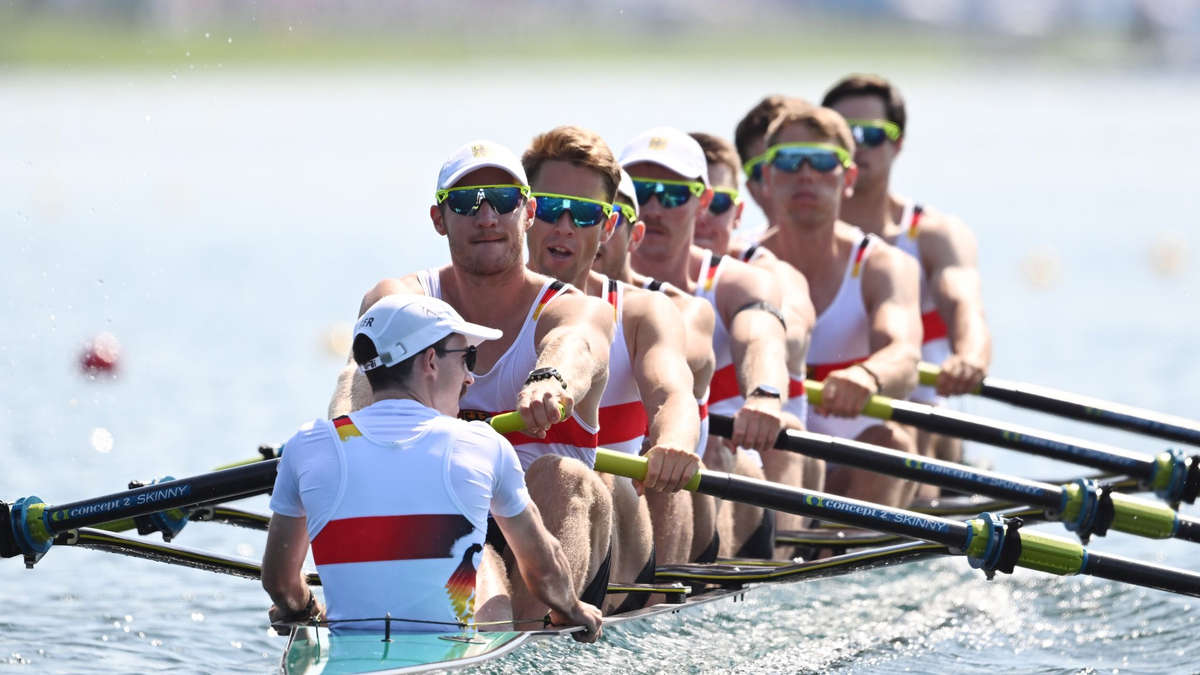 Der Männer-Doppelvierer ist im olympischen Endlauf dabei.  - Foto: Sebastian Kahnert/dpa