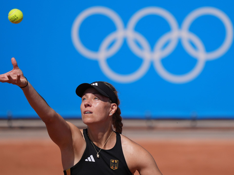 Let's go, Angie: Angelique Kerber wird in Paris von deutschen Fans unterstützt. - Foto: Marcus Brandt/dpa