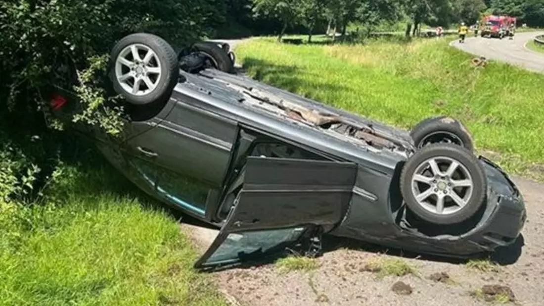 POL-PDNW: Am Steuer eingeschlafen und Unfall verursacht - Zeugen gesucht - Bild: presseportal.de