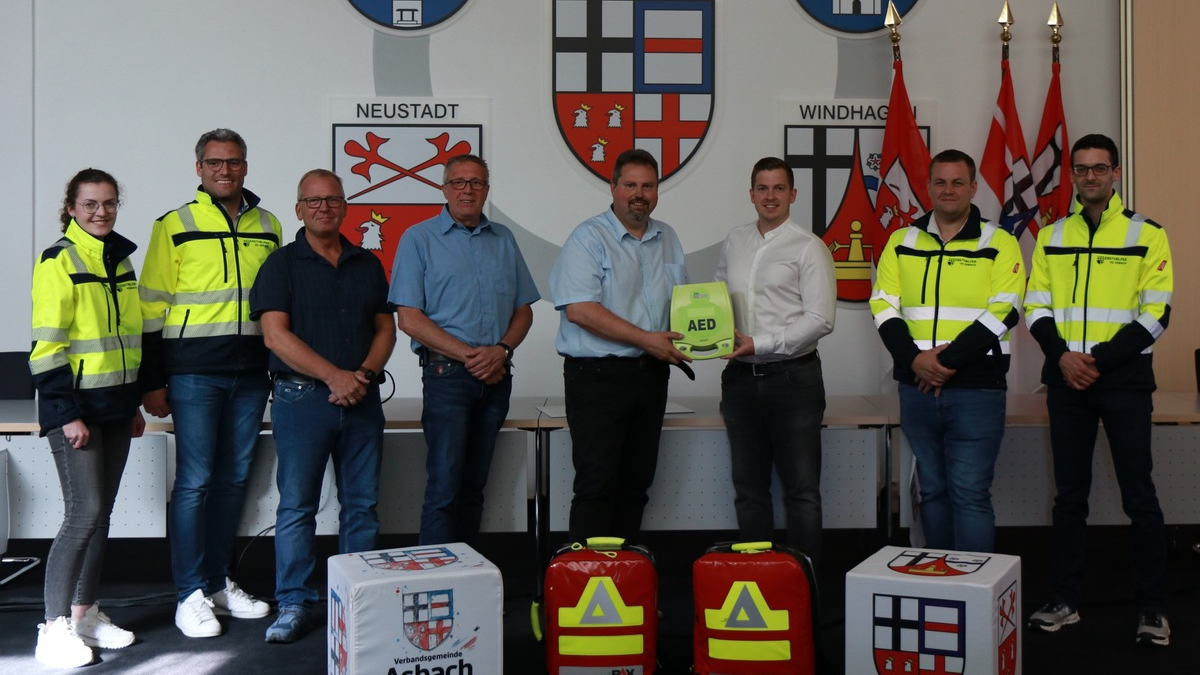FW VG Asbach: Neues Ersthelfer-System in der Verbandsgemeinde Asbach / Wenn wenige Minuten in ländlichen Regionen Leben retten können - Foto: presseportal.de