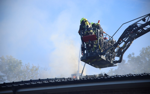 FW-SE: Dachstuhlbrand eines Einfamilienhauses - Foto: presseportal.de