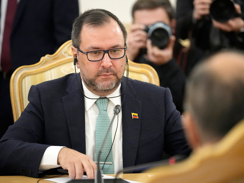 Venezuela weise «die Einmischung und die ErklĂ€rungen einer Gruppe rechter Regierungen» auf das SchĂ€rfste zurĂŒck, teilte Venezuelas AuĂenminister Yvan Gil mit. (Archivbild) - Foto: Alexander Zemlianichenko/AP/dpa