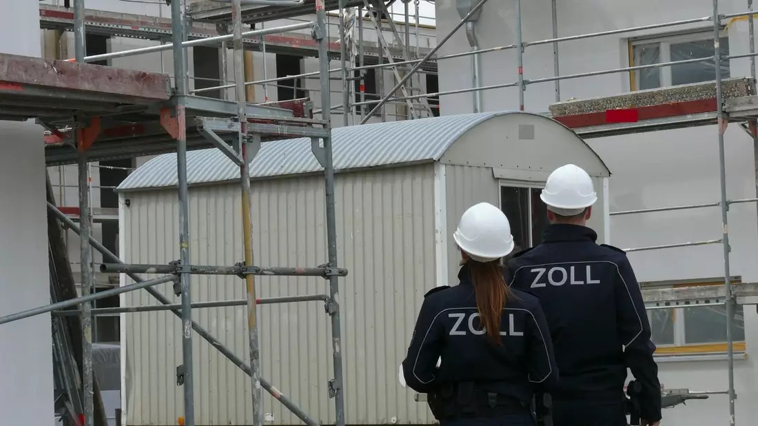 HZA-BS: Zoll entdeckt illegale bosnisch-herzegowinische Arbeiter auf Baustelle in Bad Lauterberg - Bild: presseportal.de