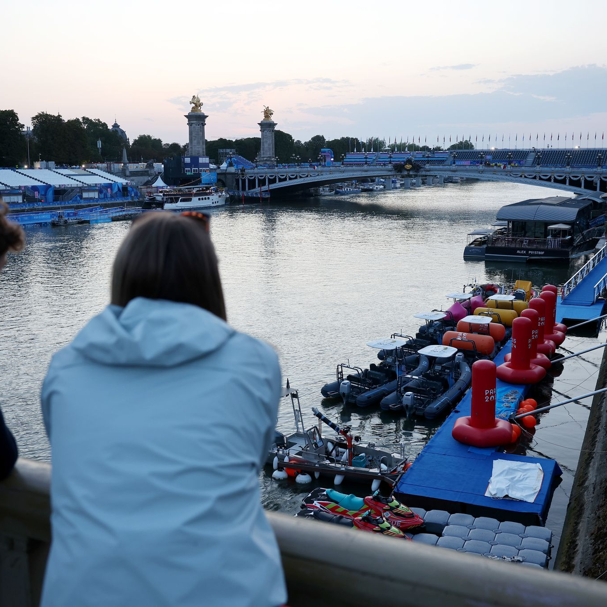 Die Triathleten können auch am eigentlich geplanten Wettkampftag nicht in die Seine. - Foto: Jan Woitas/dpa