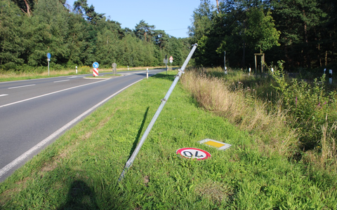 POL-COE: Olfen, Eversumer Straße/ Mast beschädigt - Foto: presseportal.de