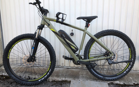 POL-HI: Nachts im Ostend - Polizei stellt nach Zeugenhinweis mutmaßliche Fahrraddiebe - Foto: presseportal.de