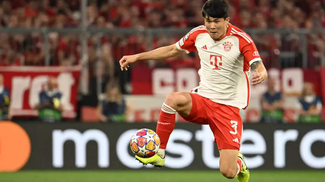 Südkorea-Star Minjae Kim ist das Zugpferd  beim Münchner Werbe-Trip. - Bild: Lukas Barth-Tuttas/dpa