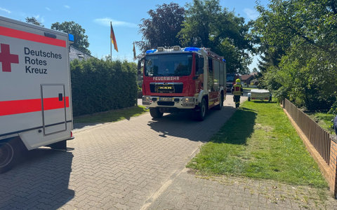 FW Flotwedel: Hilflose Person hinter Tür - Feuerwehr schafft Zugang für Rettungsdienst - Foto: presseportal.de